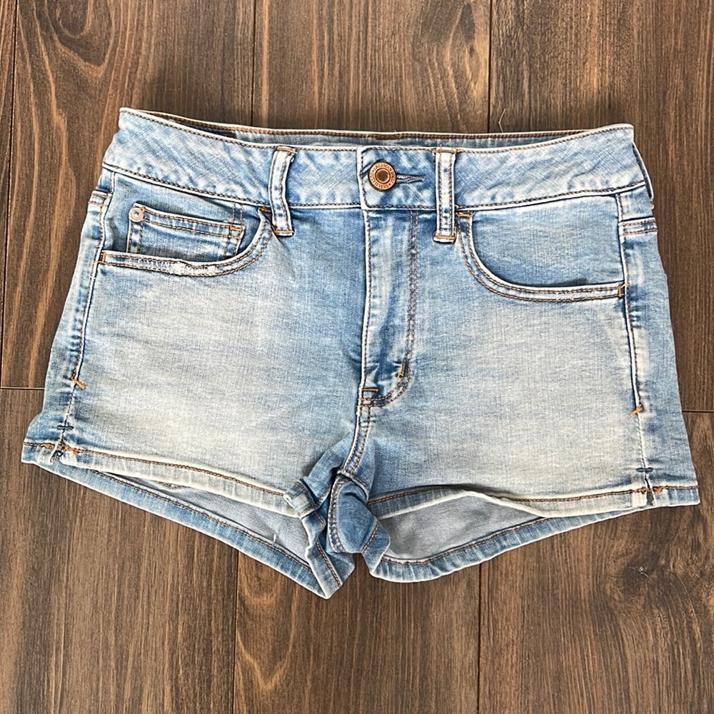 Women’s American Eagle shorts